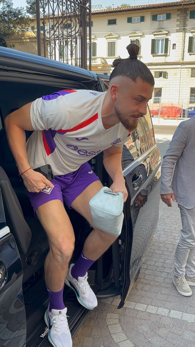 FOTO FED - Fiorentina, ecco Dragusin: visite in corso a Villa Donatello
